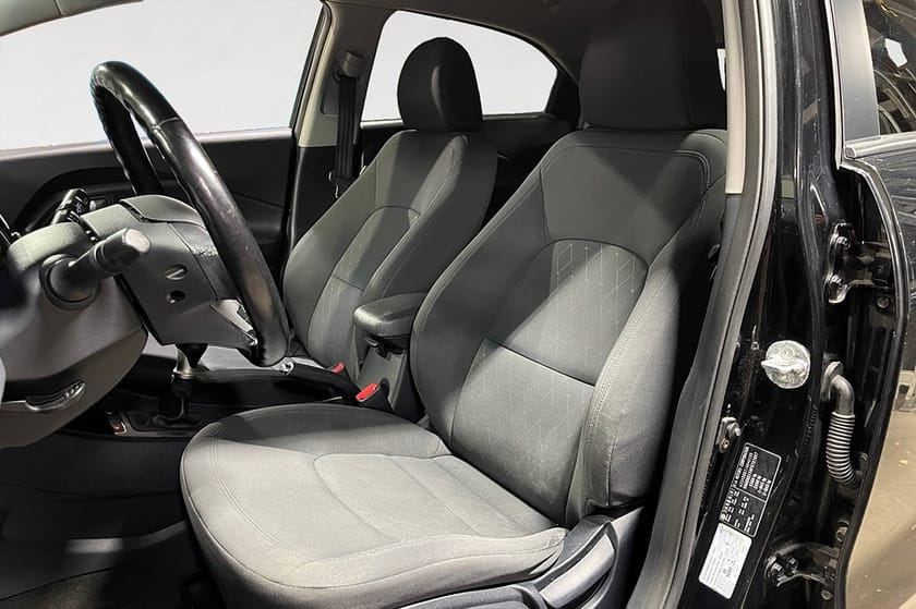 Bild 2 av Kia Rio 5-dörrar 1.2 84 HK GLS NAVI PDC BACKKAMERA NYSERV 17"
