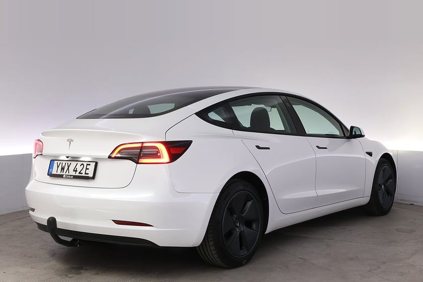 Bild 5 av Tesla Model 3 Standard Range Refresh Autopilot Pano Drag