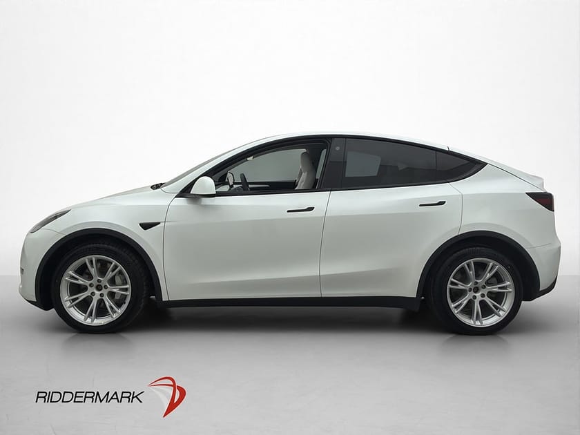 Bild 5 av Tesla Model Y Long Range AWD Dragkrok Svensksåld Autopilot