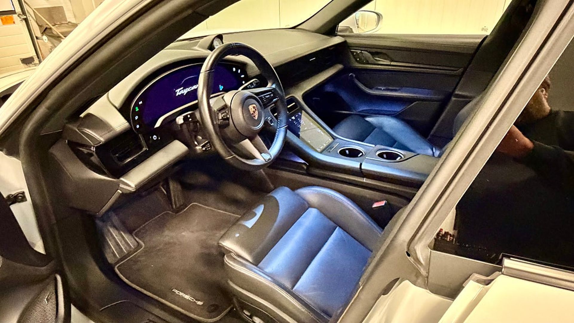 Porsche Taycan 2022, bild 6/11