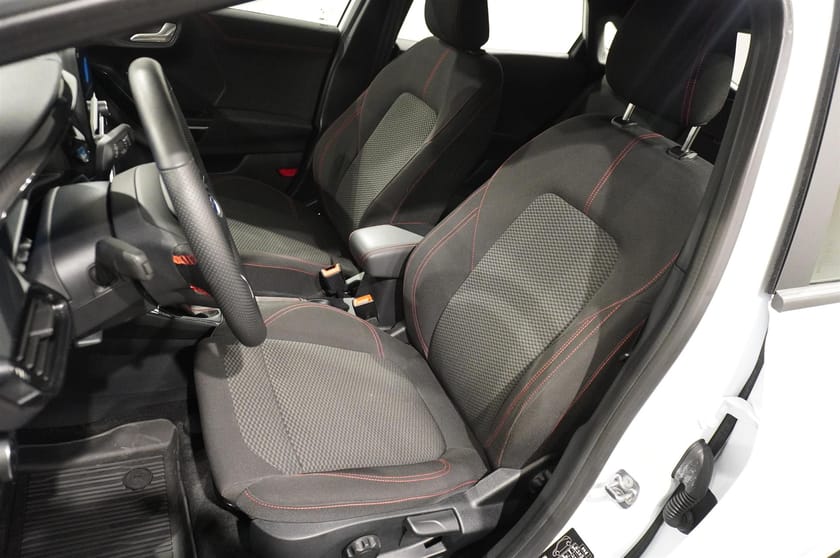 Bild 4 av Ford Puma ST-Line 1.0 EcoBoost Kamera