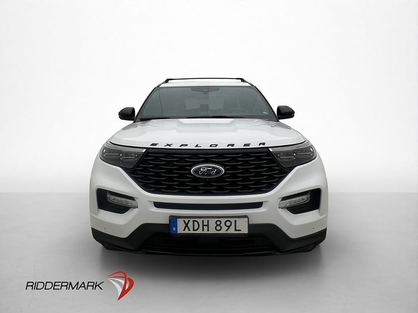 Bild 2 av Ford Explorer Plug-In Hybrid ST 7-Sits Pano Läder 360° Navi Drag