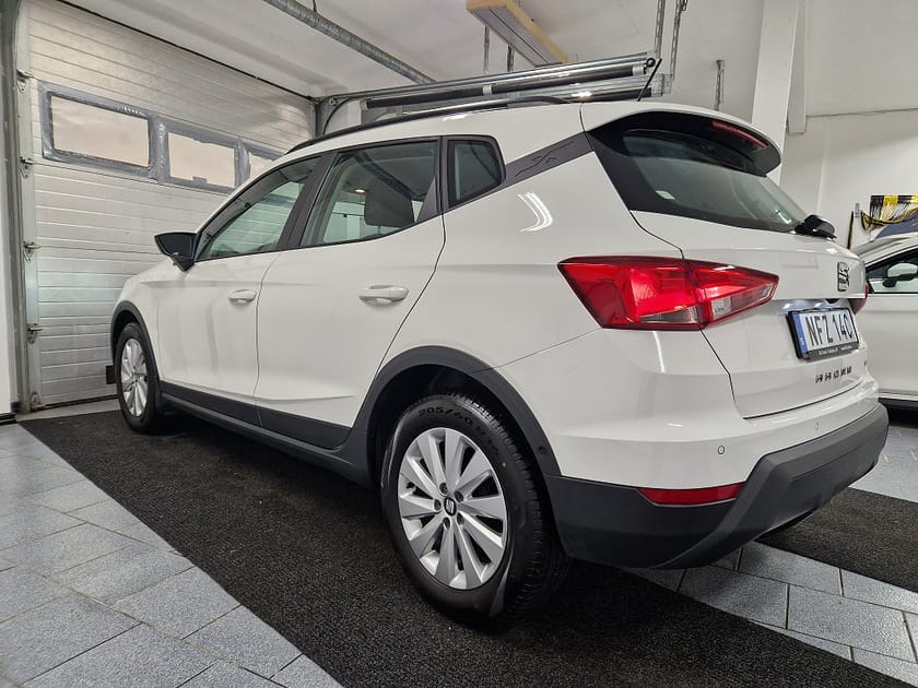 Bild 4 av SEAT Arona 1.0 TGI Style 90 hk Euro 6 MOMS 4900 mil