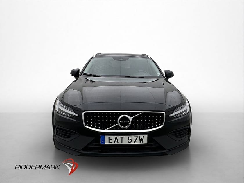 Bild 2 av Volvo V60 Cross Country B4 AWD Pano H/K HUD Skinn Drag BLIS