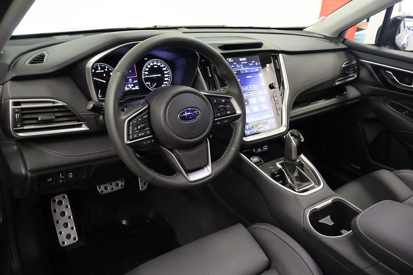 Bild 5 av Subaru Outback 2.5 4WD Touring / Pano / H/K / V-Hjul / Drag