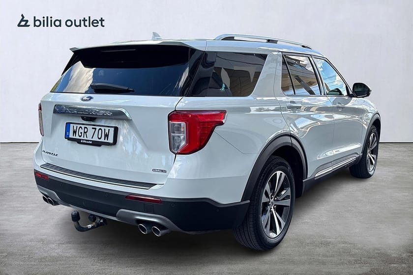 Bild 5 av Ford Explorer Plug-In Hybrid Platinum 7-sits Panorama B&O Drag 360kam