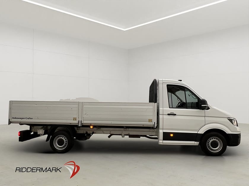 Bild 2 av Volkswagen Crafter Chassi 2.0TDI 177hk FLAKBIL 3-Sits CARPLAY Moms