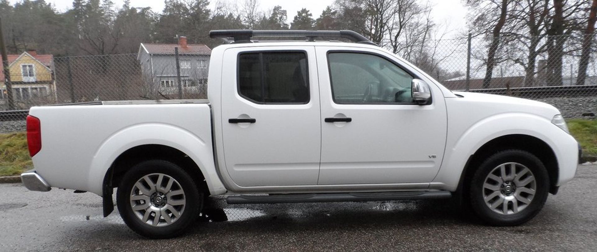 Nissan Navara Dubbelhytt 3.0 dCi V6 4x4 2015, kuva 6/27