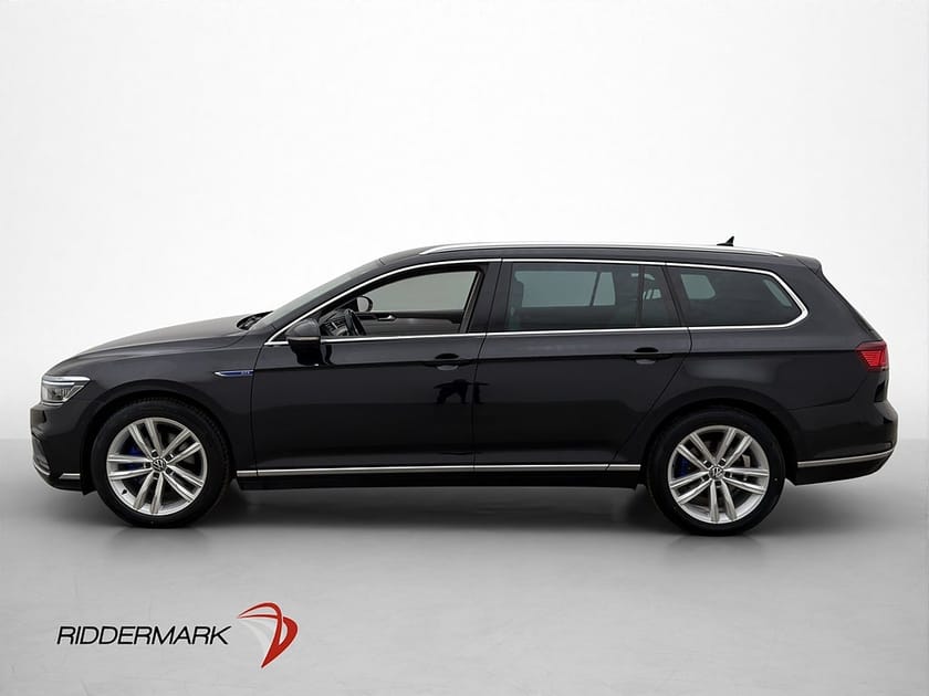 Bild 5 av Volkswagen Passat Sportscombi GTE Executive Skinn 360° HUD Drag Matrix