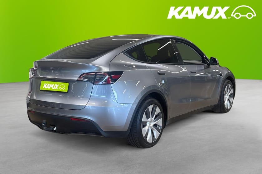 Bild 4 av Tesla Model Y Long Range AWD 514hk Pano Autopilot Drag
