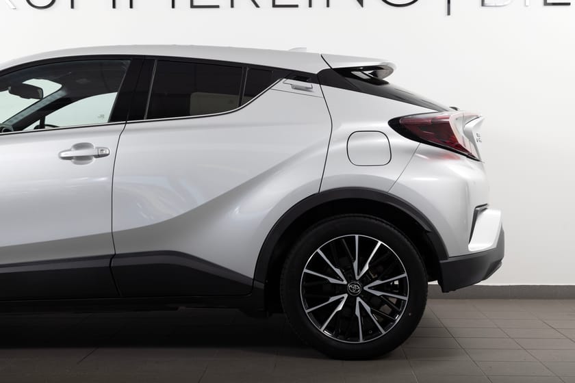 Bild 5 av Toyota C-HR Hybrid Executive  B-kamera Rattvärme