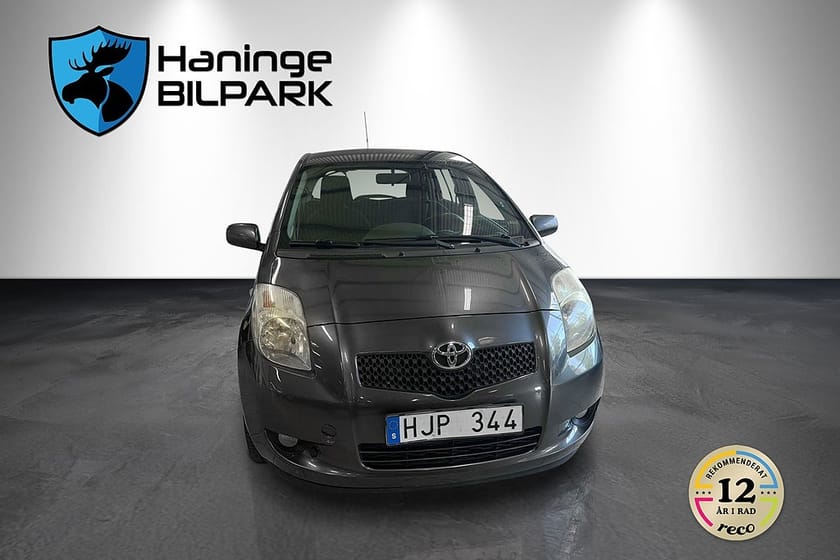 Bild 3 av Toyota Yaris 5DR  1.3 VVT-i / AUTOMAT /  SUPERDEAL 3.95% /