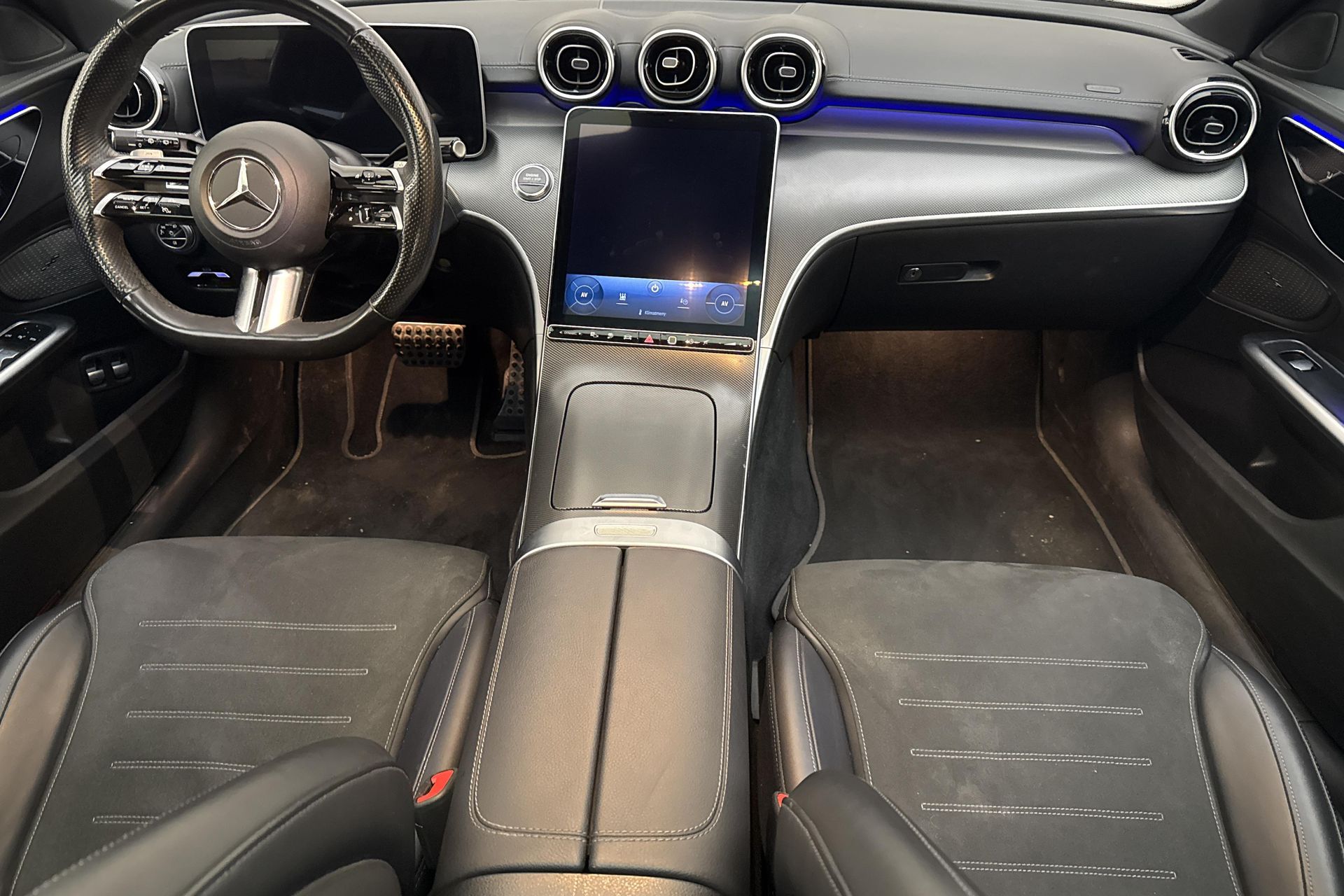 Mercedes-Benz C 300 T e 2024, bild 7/10