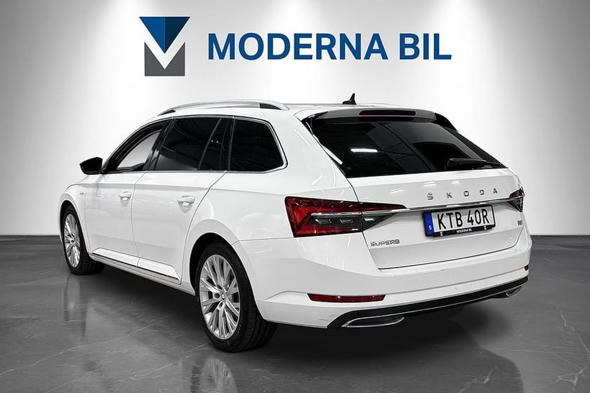 Bild 4 av Škoda Superb iV Kombi Skoda 1.4 TSI L&K Moms Drag Värmare Cockpit Canton