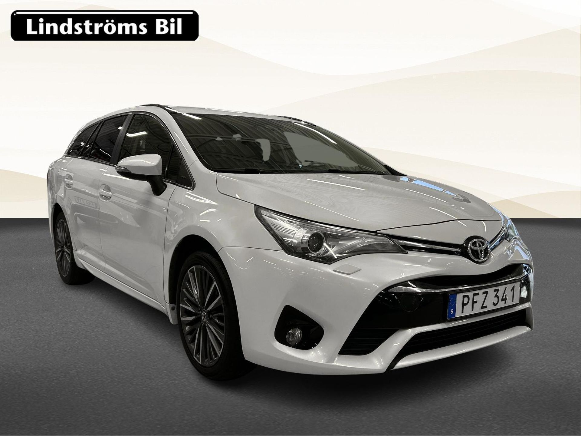 Toyota Avensis 1,8 TOURING 2017, bild 3/10