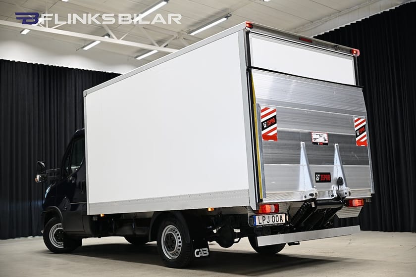 Bild 5 av Iveco Daily 35-140 Chassi Cab 136HK Automat|Volymskåp|Bakgavellyft|Kylbil|Lågmil|Moms
