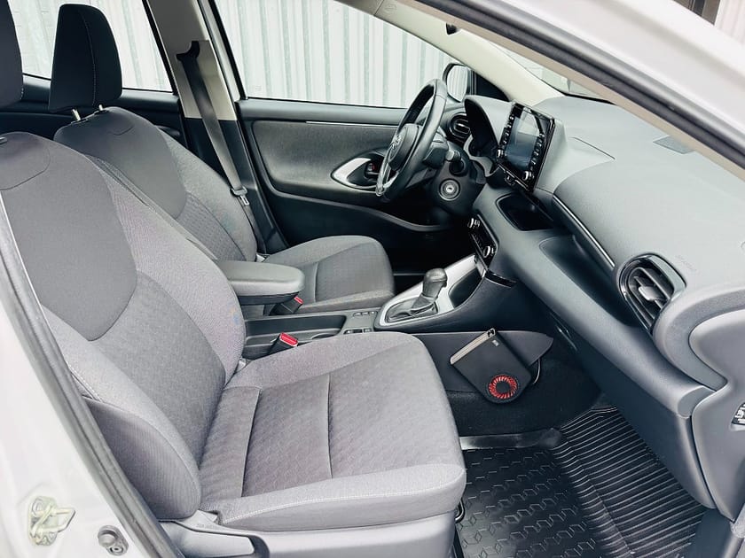 Bild 5 av Toyota Yaris Hybrid 116HK ACTIVE / BACKKAMERA / VÄRMARE