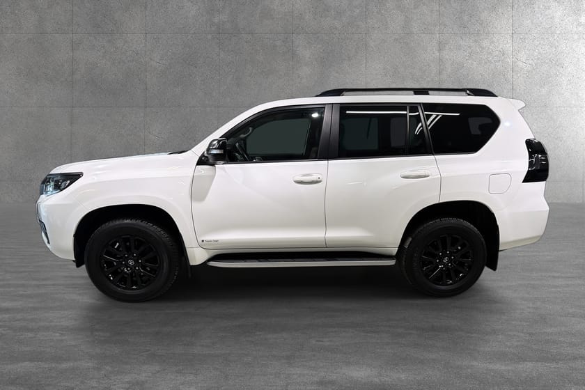 Bilde 2 av Toyota Land Cruiser 5-dørs 2.8 D-4D 4WD VX Black Pack, ledbar,hengerfeste