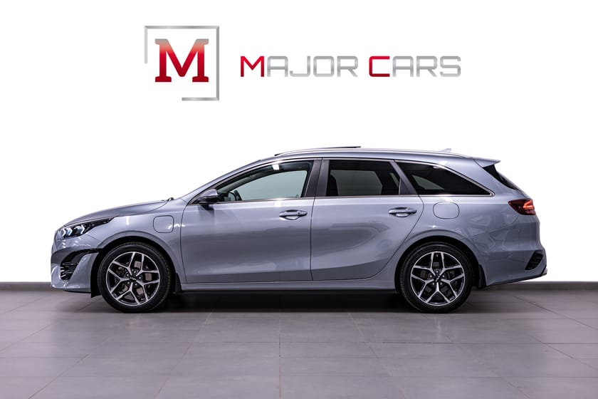 Bild 3 av Kia Ceed Sportswagon Plug-in Hybrid SW Advance Plus 2 Pano B-Kamera Skinn 141hk