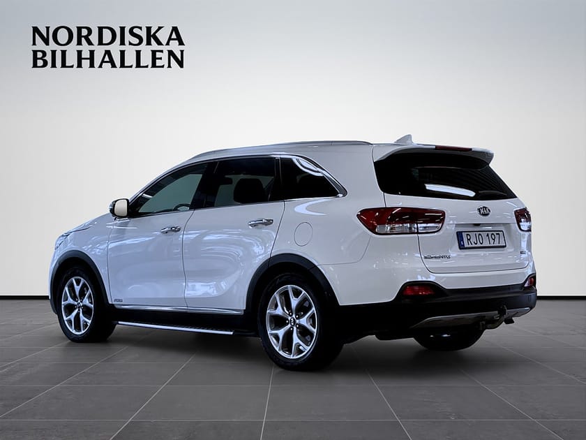Bild 5 av Kia Sorento 2.2 CRDi AWD 7-sits Nyservad Pano Kamera Dragkrok
