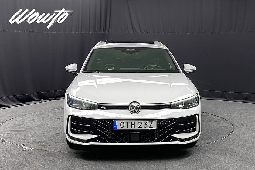 Bild 2 av Volkswagen Passat Variant eHybrid 1.5 TSI DSG 272HK R-Line/Pano/Moms