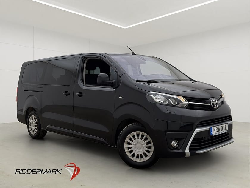 Bild 1 av Toyota Proace Verso 1.5 Extra Lång Ny-Kamrem Värm Drag Moms