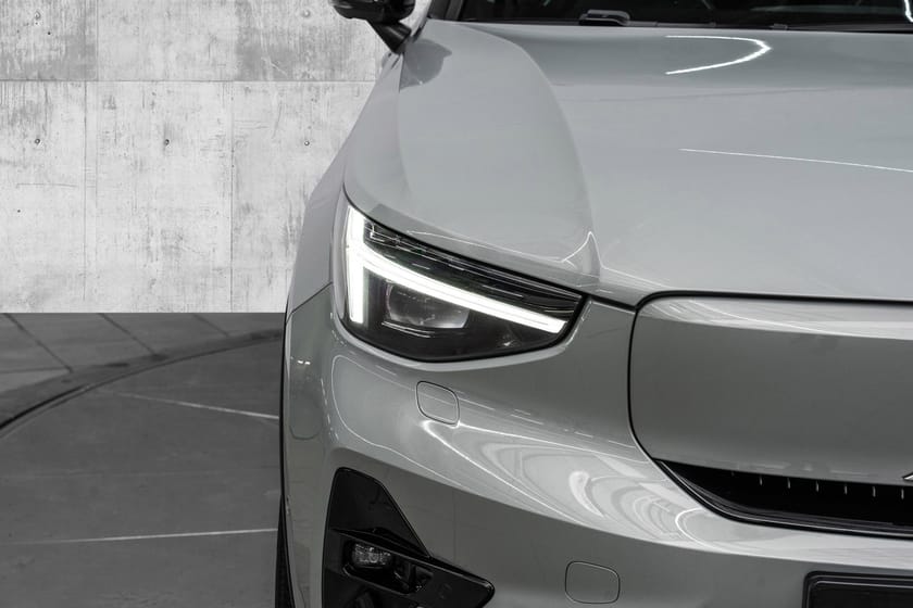 Bilde 4 av Volvo XC40 Recharge Extended Range RWD Ultimate - Pixel-LED Hengerfeste