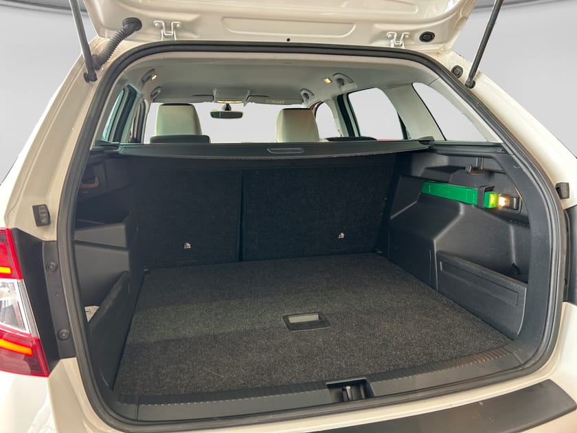 Bild 4 av Škoda Fabia Kombi Style 1.0 TSI DSG 110hk Drag/värmare