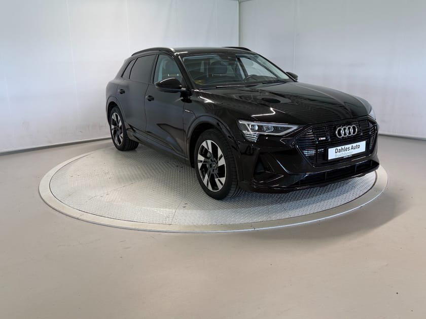 Bilde 2 av Audi e-tron 55 quattro S-line Sport ACC/Krok/Matrix/B&amp;O/360-kam/Skinn