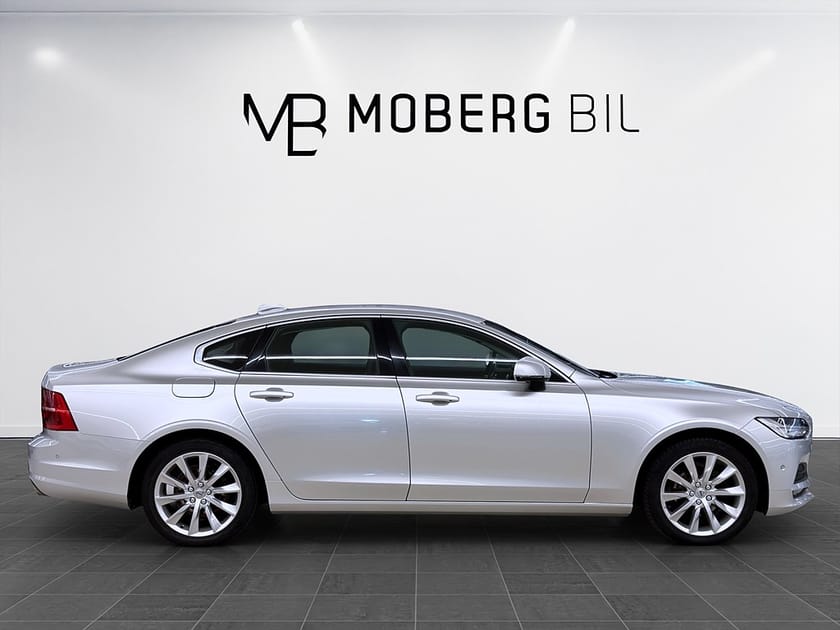 Bild 3 av Volvo S90 D4 AWD 190hk Momentum Adv Edt Navi B-Kamera PDC