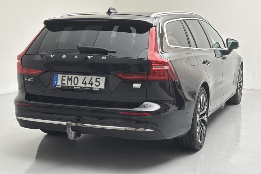 Bild 3 av Volvo V60 T6 AWD Recharge (350hk) Core Bright 360 kamera