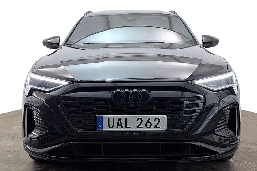 Bild 3 av Audi Q8 Sportback 55 e-tron quattro SB Q S Line Selection Assist Drag Pano B&O
