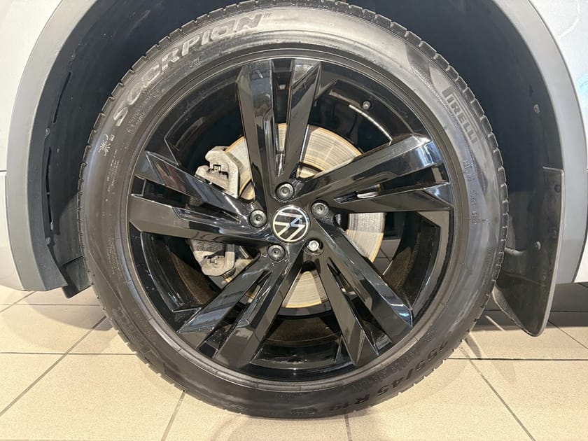 Bild 3 av Volkswagen Tiguan Allspace 7-sätes R-Line 7-sits 200hk