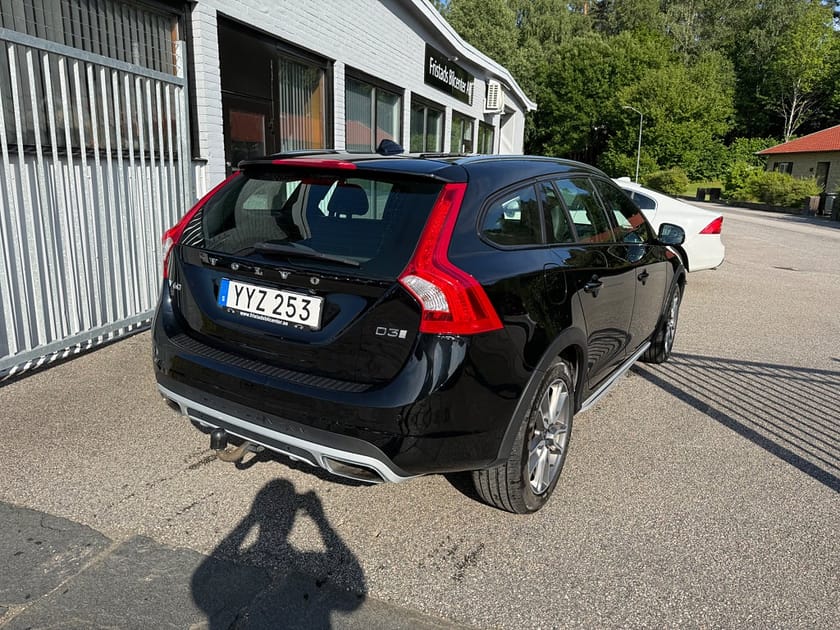 Bild 3 av Volvo V60 Cross Country D3 150HK CLASSIC PRO / DRAG / 8800Mil