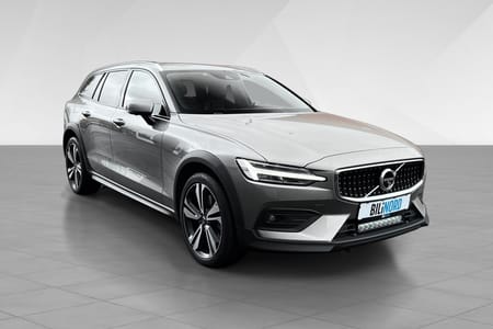 Volvo V60 Cross Country krok / 360kamera / headup / Harman / +++