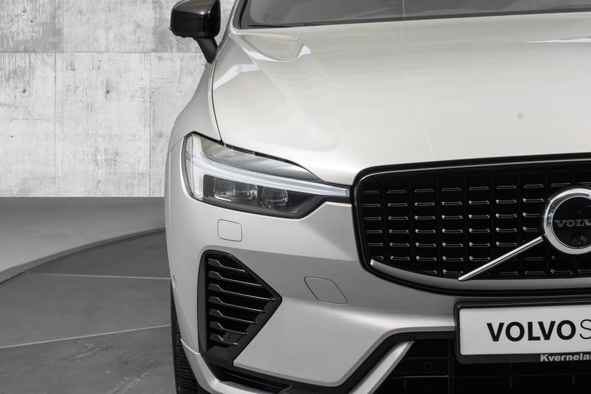 Bilde 3 av Volvo XC60 T8II Ultimate Dark H&K/luft/360/Hengerfeste