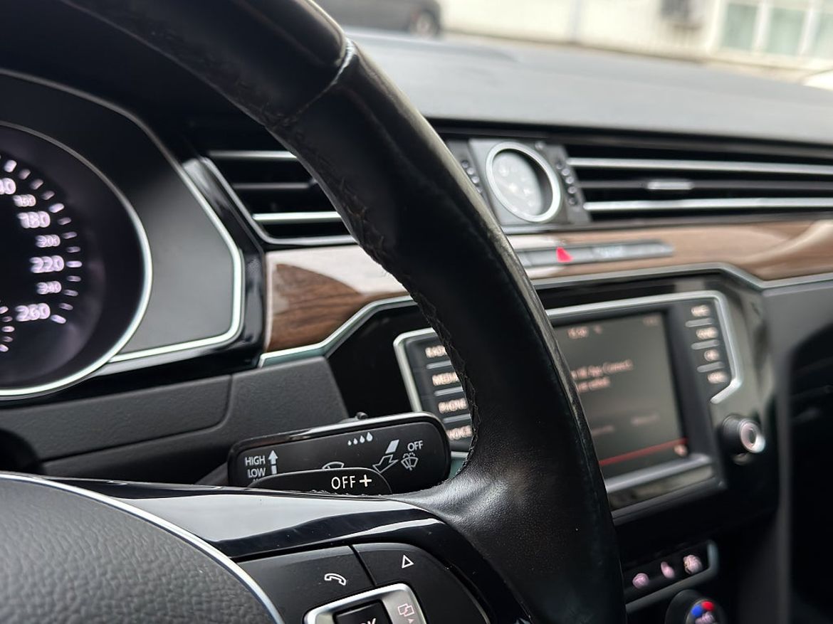 Volkswagen Passat, bild 14 av 18