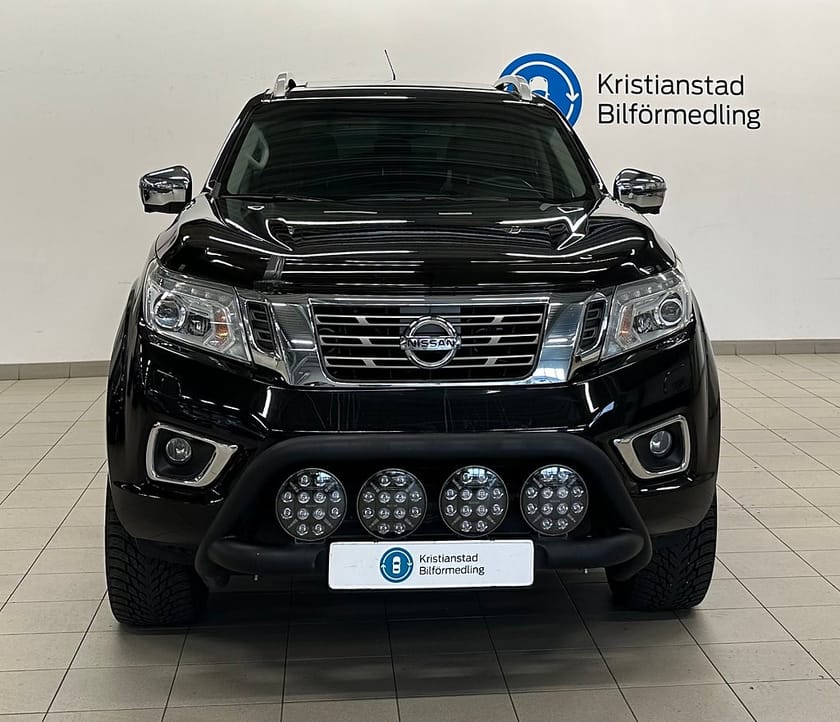 Bild 4 av Nissan Navara Dubbelhytt 2.3 dCi 4WD Frontbåge,Sidesteps,Läderklädsel
