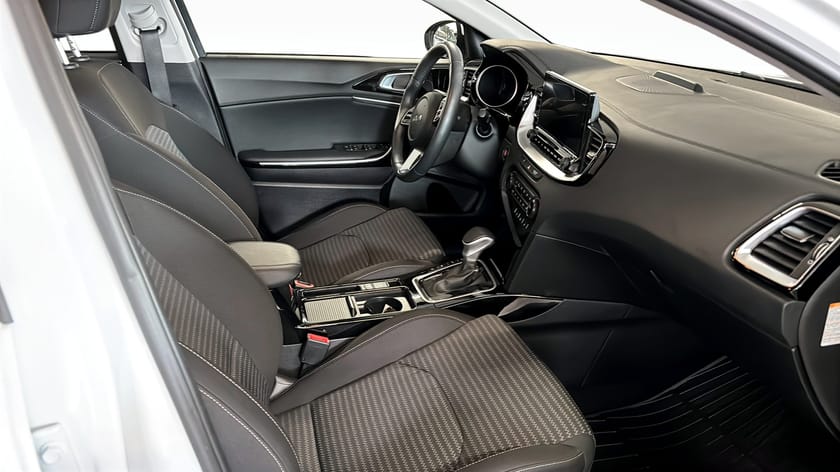 Bild 3 av Kia Ceed Sportswagon Plug-in Hybrid Action B-kamera Carplay
