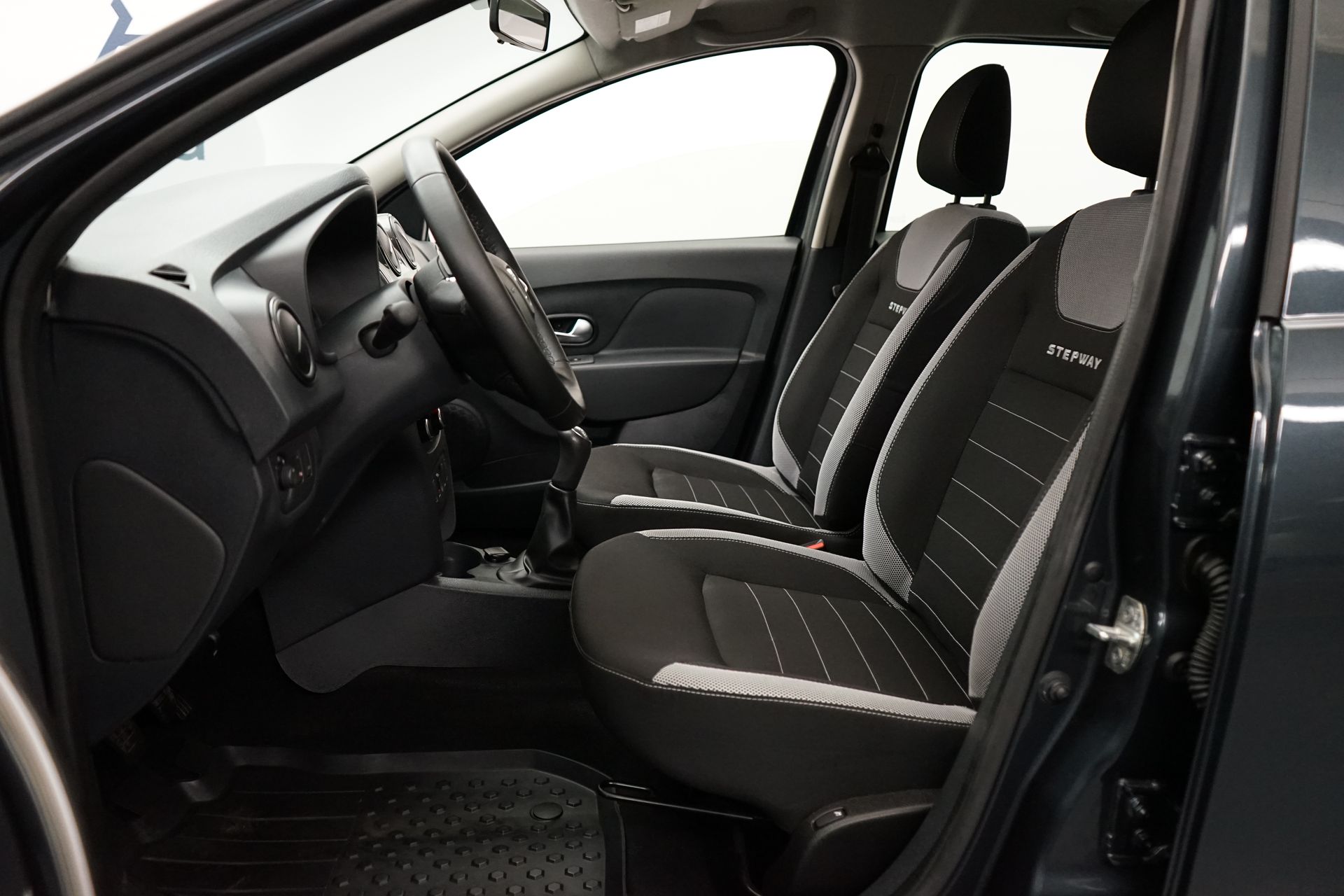 Dacia Sandero Stepway 2019, bild 5/13