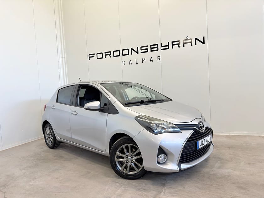 Bild 1 av Toyota Yaris 5-dörrar 1.33 Dual VVT-i B-kamera Årsskatt 426kr