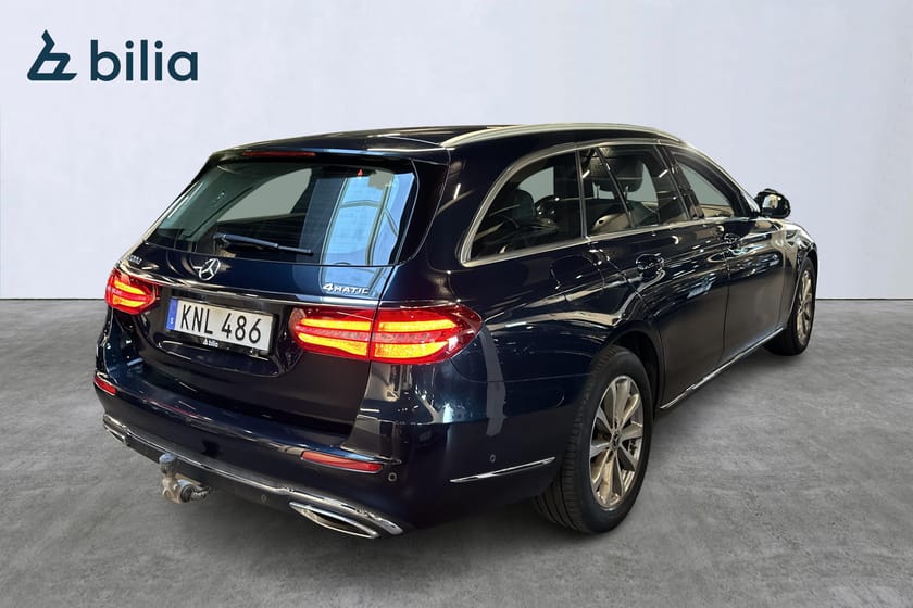 Bild 4 av Mercedes-Benz E 220 T d 4MATIC 220d Exclusive Dragkrok Kamera Navigation