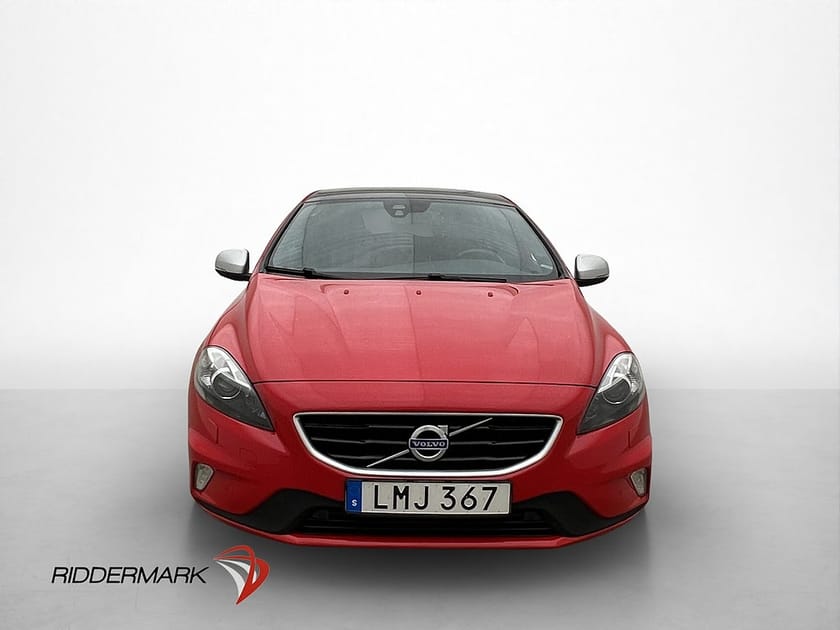 Bild 2 av Volvo V40 D4 190hk R-Design Värmare Drag Kamera VÄLSERVAD