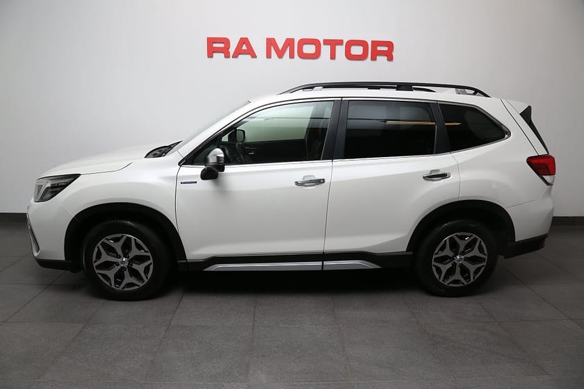 Bild 3 av Subaru Forester e-Boxer 2,0i 150hk Ridge AWD Aut Skinn Drag Leasbar