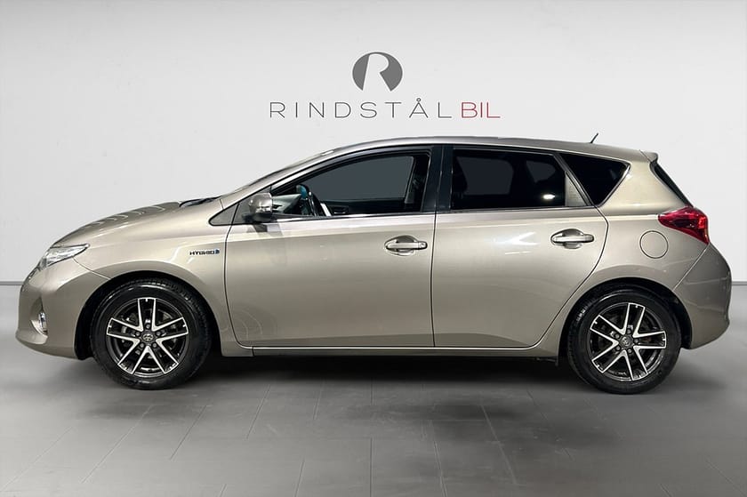Bild 4 av Toyota Auris Hybrid e-CVT 136 HK AUT EDITION 50 B-KAMERA 360KR/ÅR 16"