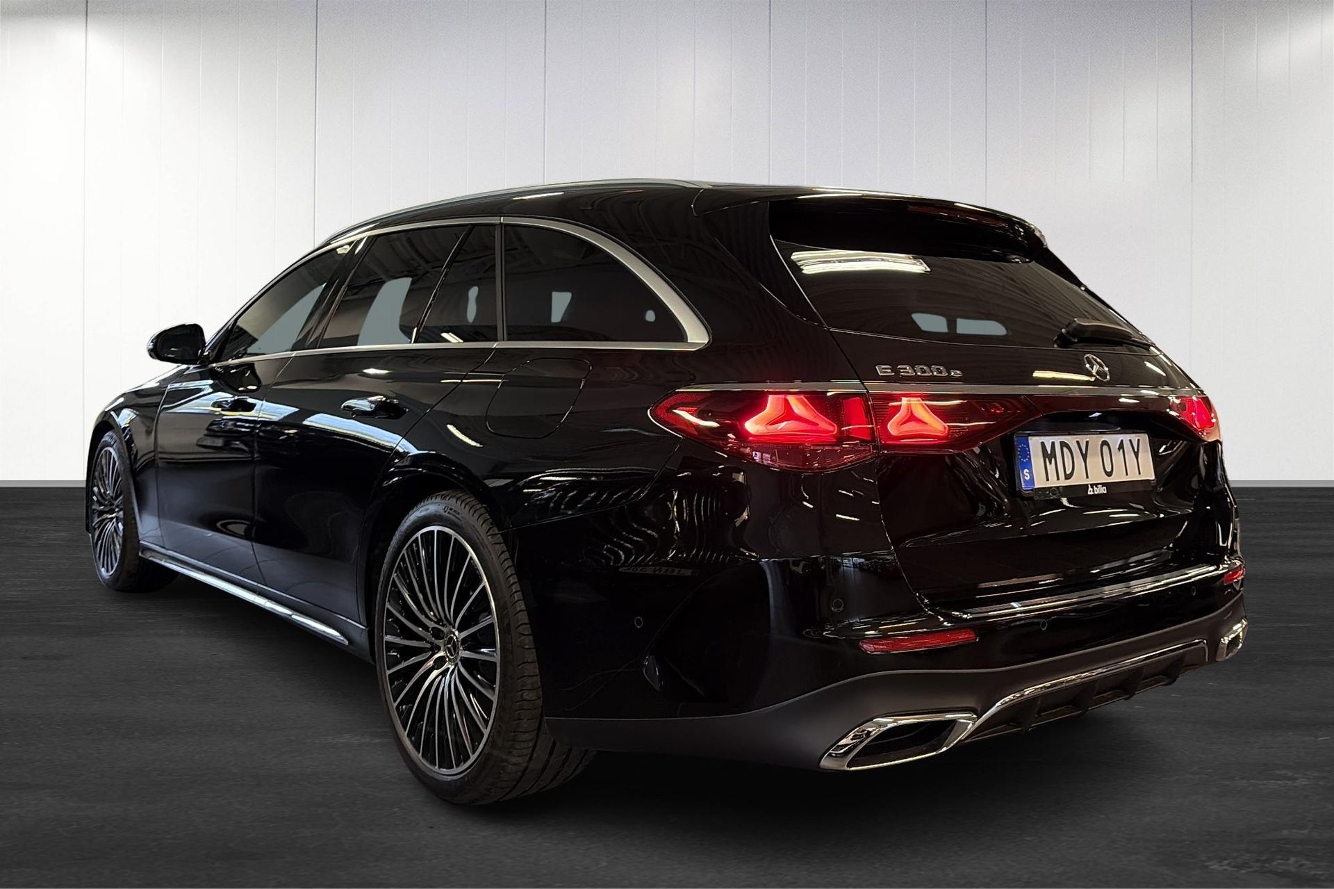 Mercedes-Benz E 300 e AMG Line 2025, bild 4/10