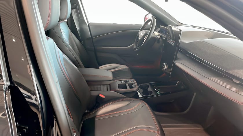Bild 3 av Ford Mustang Mach-E Long Range Premium RWD 276hk
