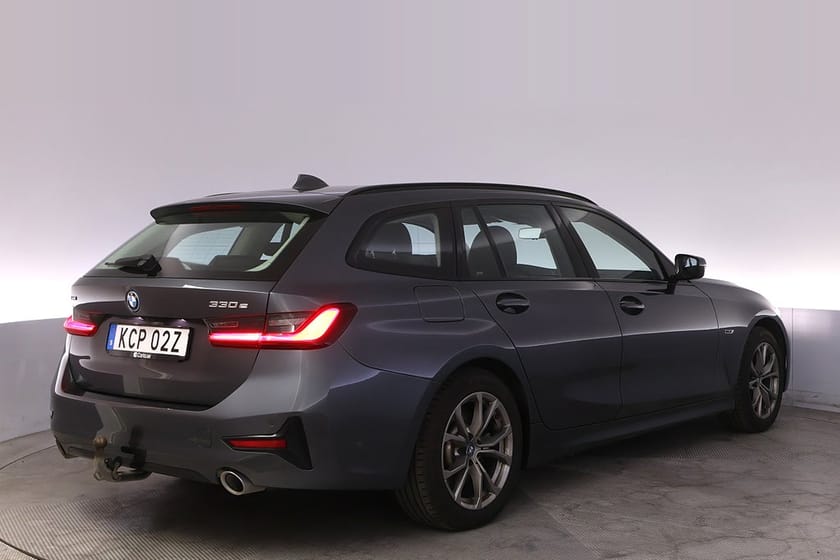 Bild 5 av BMW 330e xDrive Touring Sportline Kamera Navi Värmare Drag