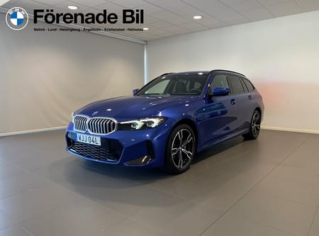 BMW 330e Touring Sportstolar Drag Parkeringsassistent