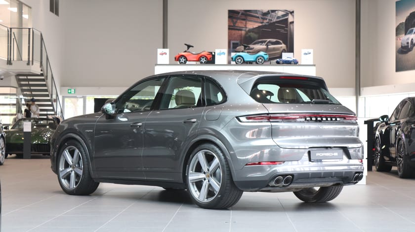 Bild 2 av Porsche Cayenne E-Hybrid
